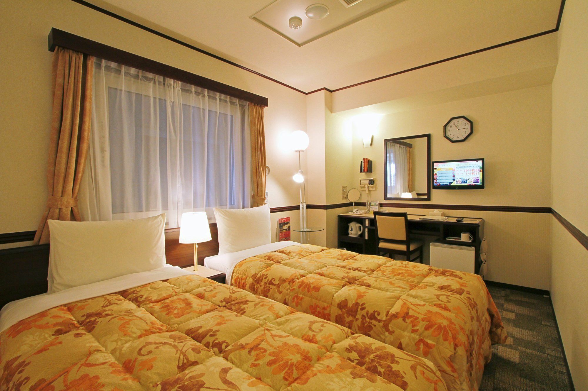 Toyoko Inn Kanda Akihabara Токио Экстерьер фото